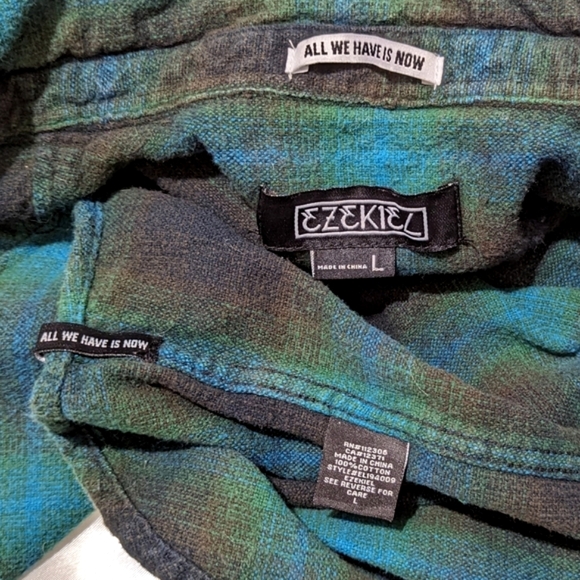 Ezekiel Men's Large Dark Green/Blue Button-Down & Roll-Tab Sleeve Flannel Shirt - Picture 9 of 11